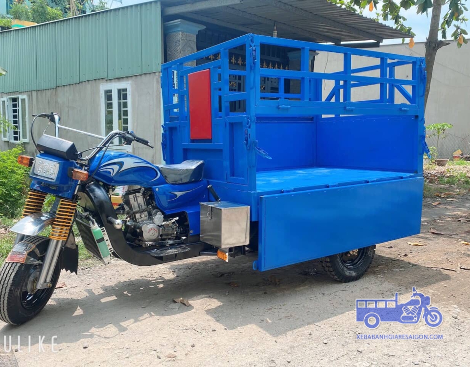 Xe Không Ben Chở Nước
