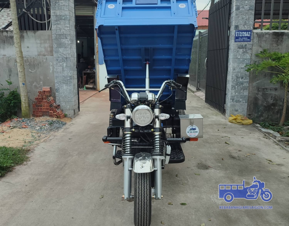XE 1 TI BEN TẢI HÀNG