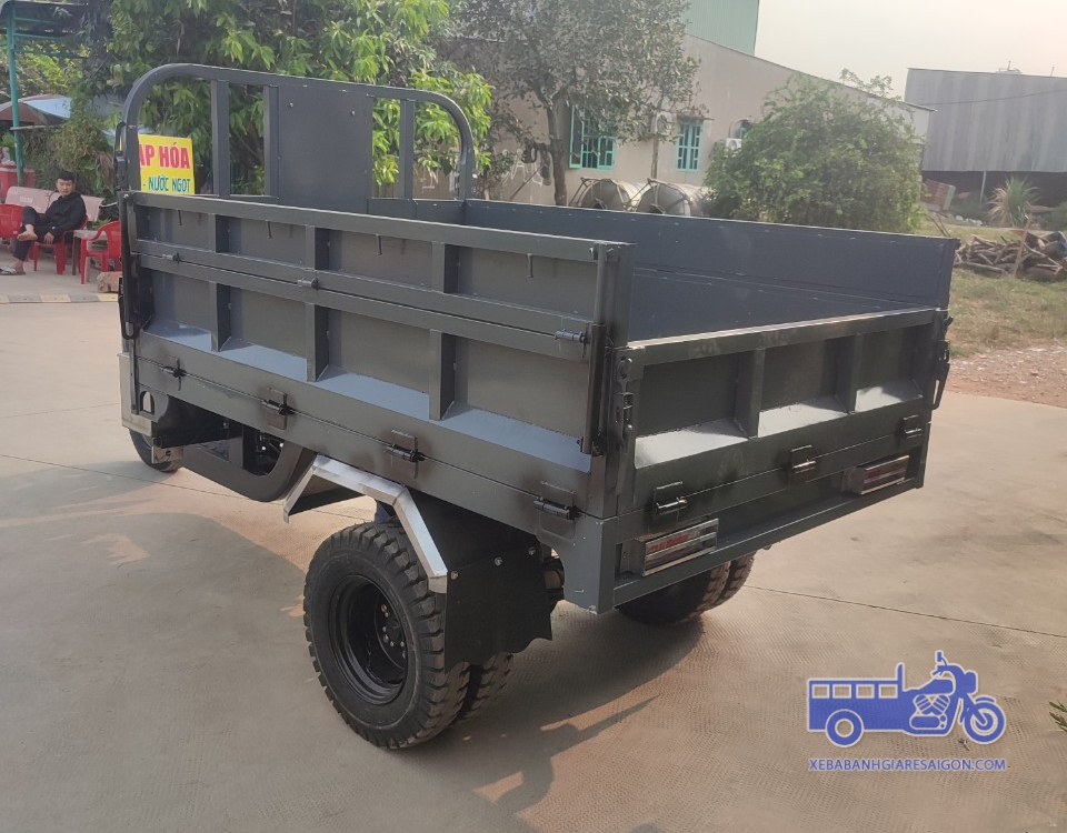 XE 2 TY BEN PHÂN KHỐI LỚN